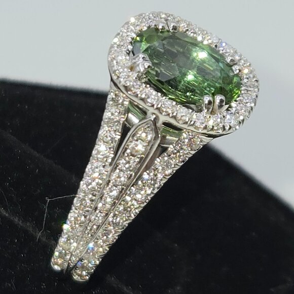 14K White Gold 2 CT Green Garnet & Diamond Ring - Picture 5 of 8